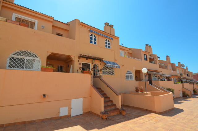 GRAN VIVIENDA DE 3 DORMITORIOS EN PLENO CENTRO DE ARROYO DE LA MIEL